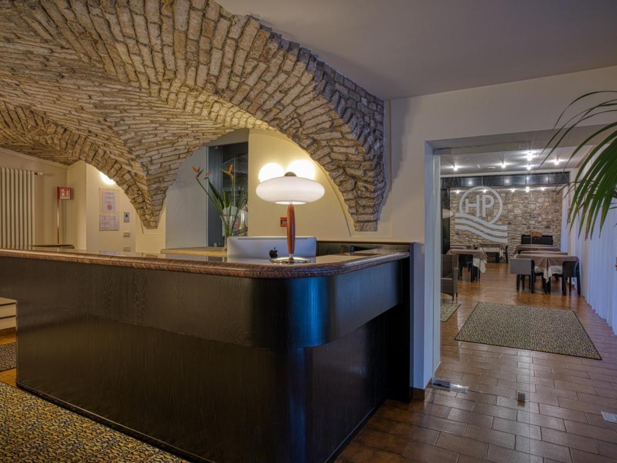 Hotel Piroscafo Дезенцано-дель-Гарда Екстер'єр фото
