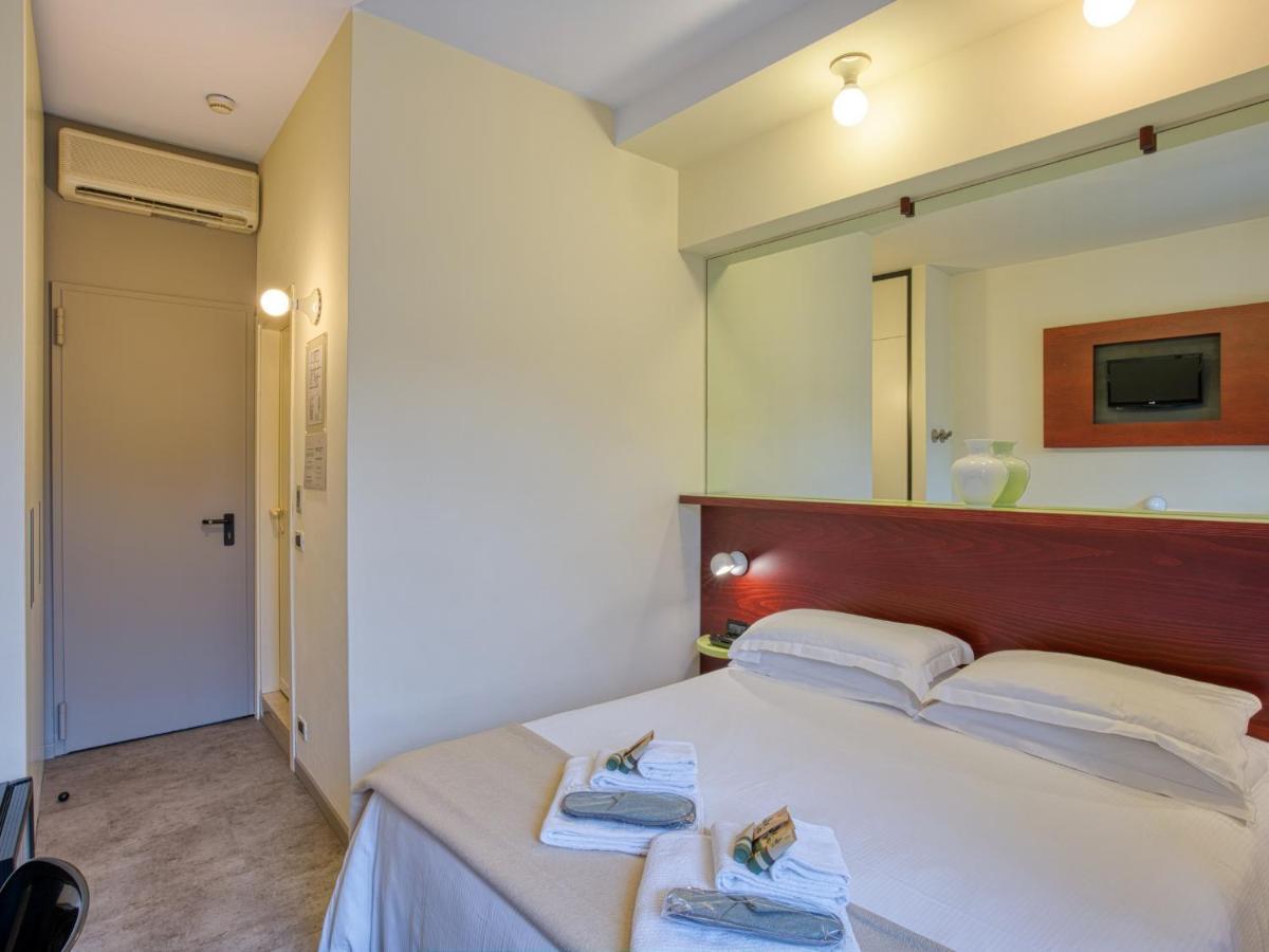 Hotel Piroscafo Дезенцано-дель-Гарда Екстер'єр фото