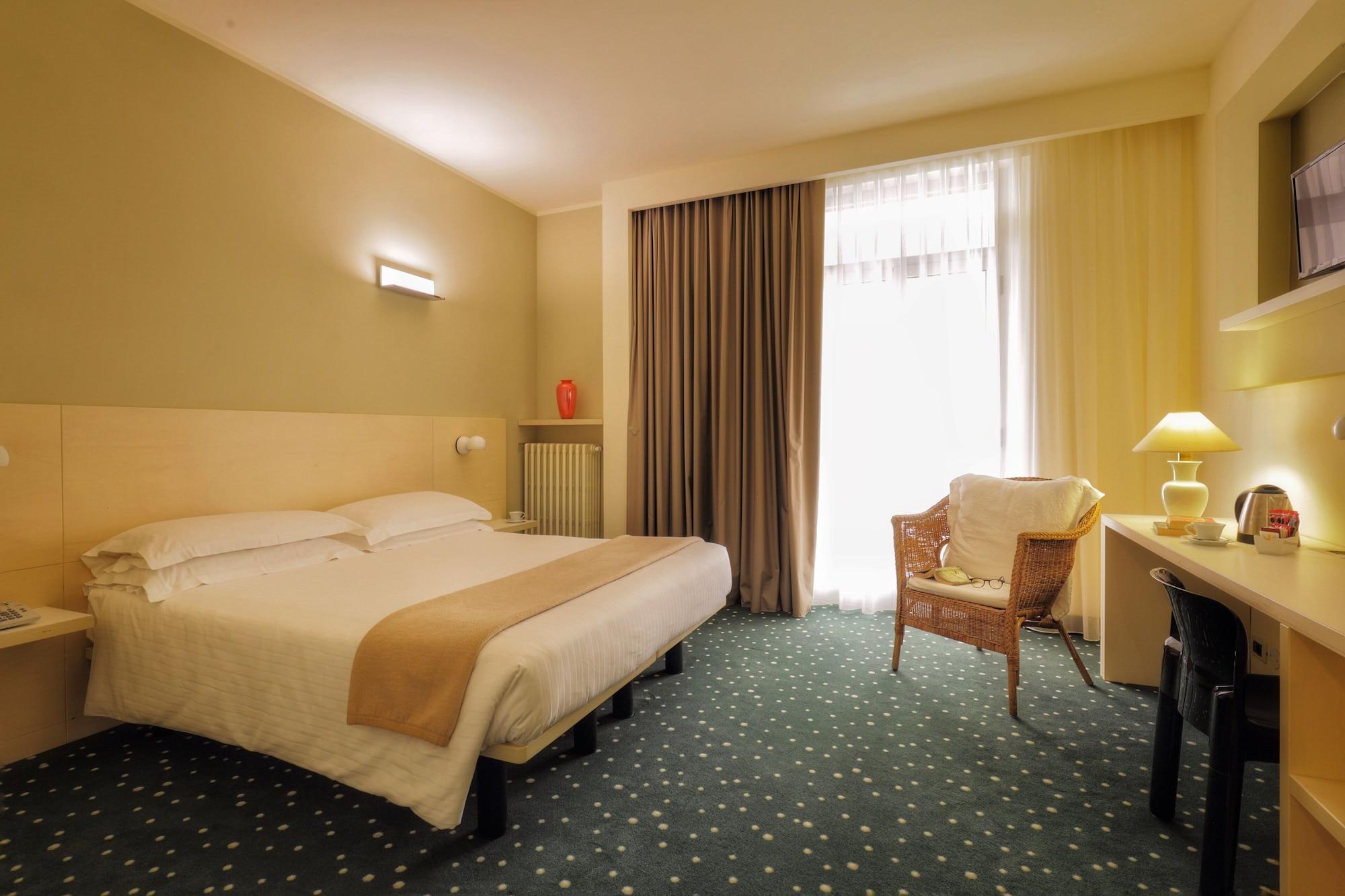 Hotel Piroscafo Дезенцано-дель-Гарда Екстер'єр фото