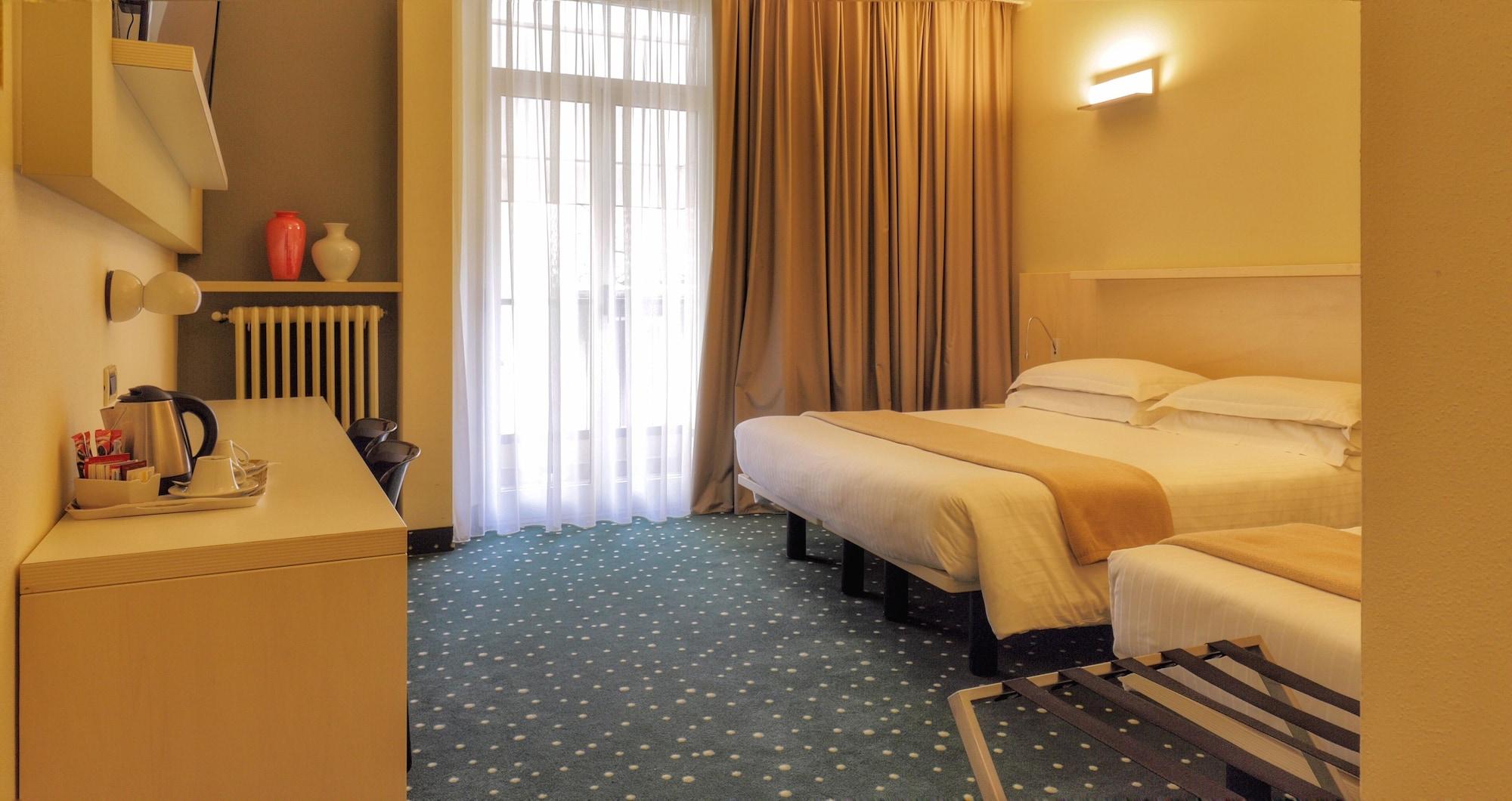 Hotel Piroscafo Дезенцано-дель-Гарда Екстер'єр фото