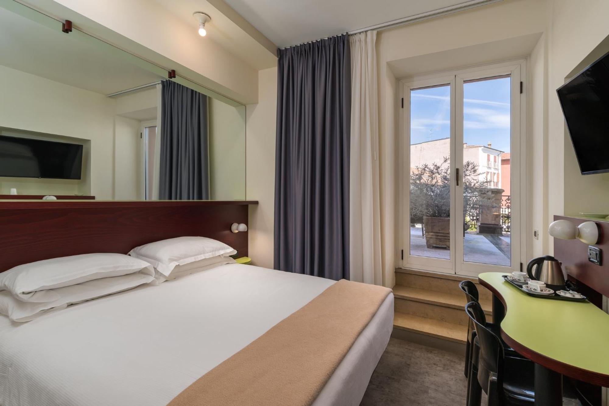 Hotel Piroscafo Дезенцано-дель-Гарда Екстер'єр фото